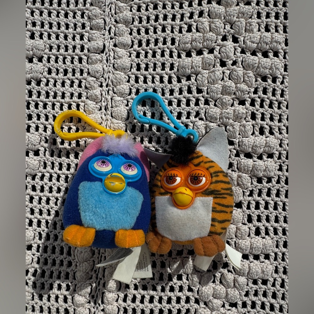 McDonald’s Furby Clip-On Happy Meal Toys 2000 Set of 2